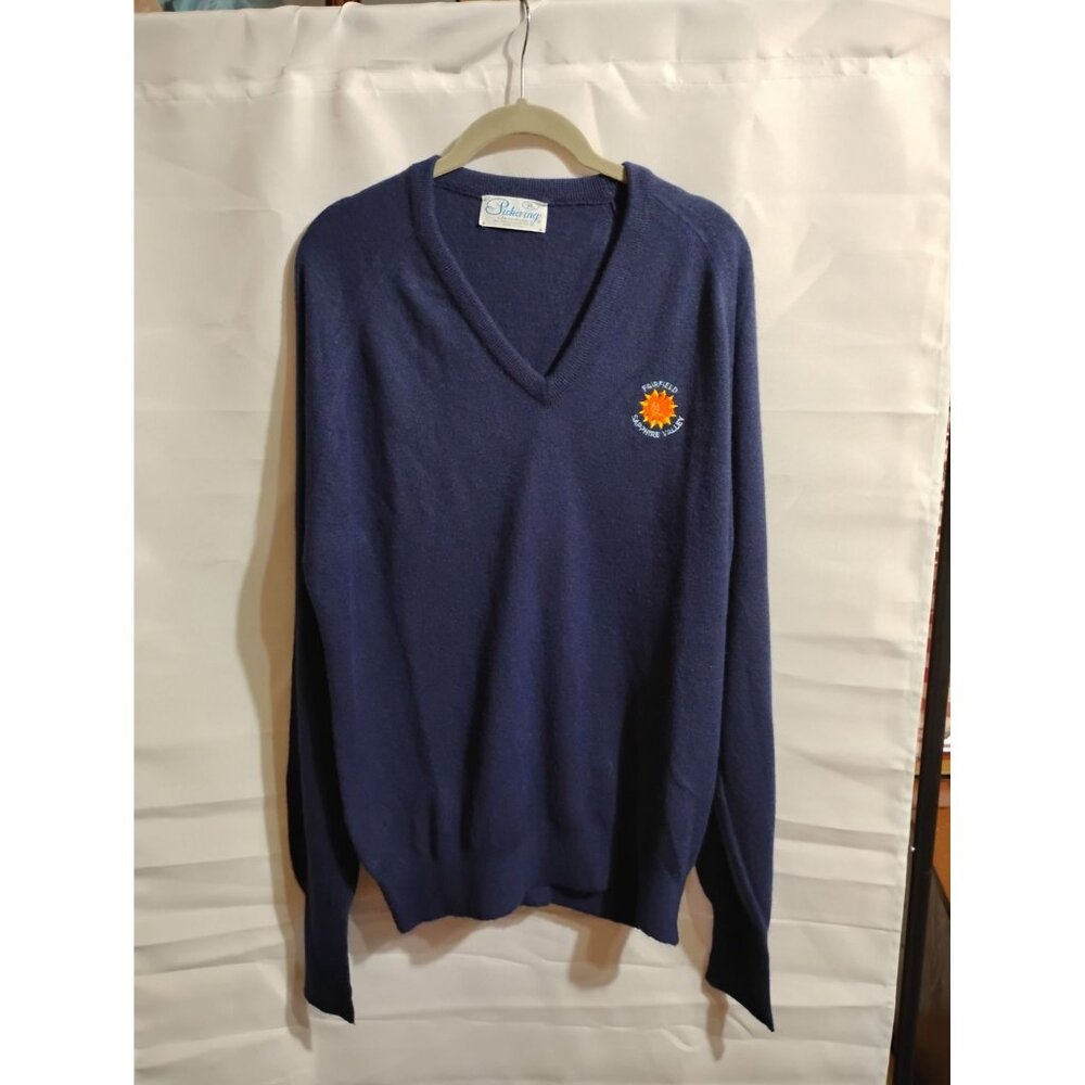 PICKERING GOLF SWEATER L  100 % ACRYLIC FAIRFIELD SAPPHIRE VALLEY LOGO